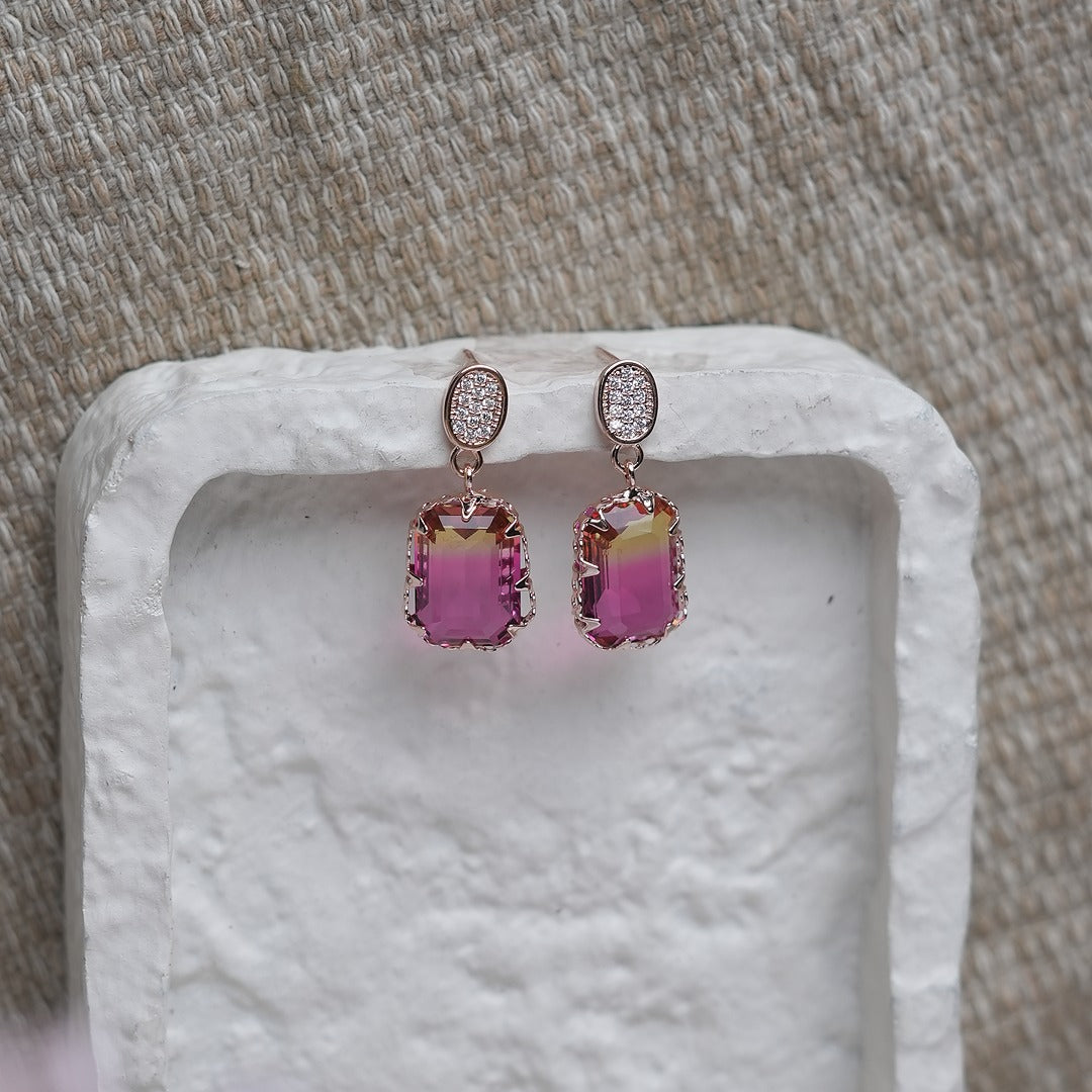 OMBRE AAYAT AD EARRINGS