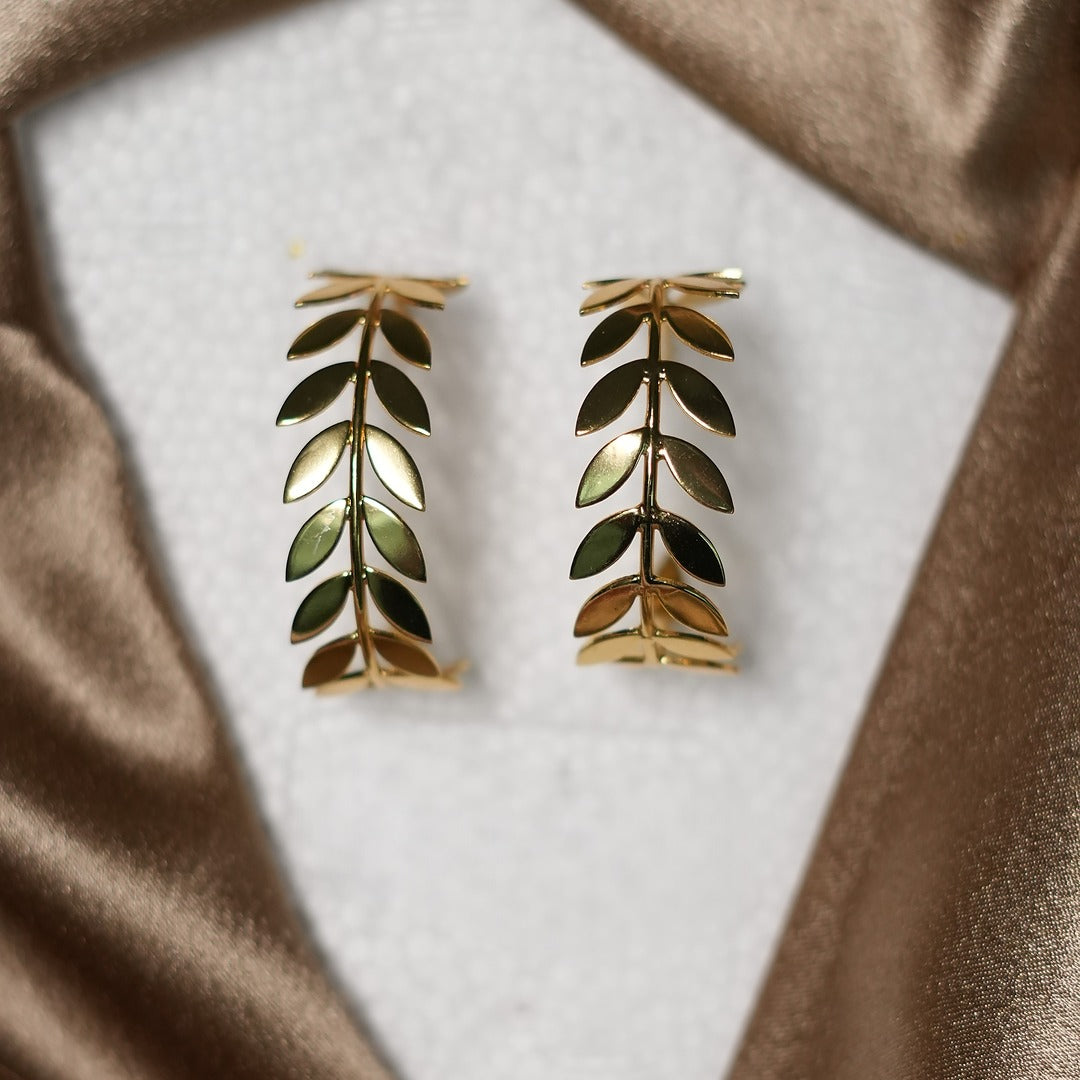 HOLLY EARRINGS