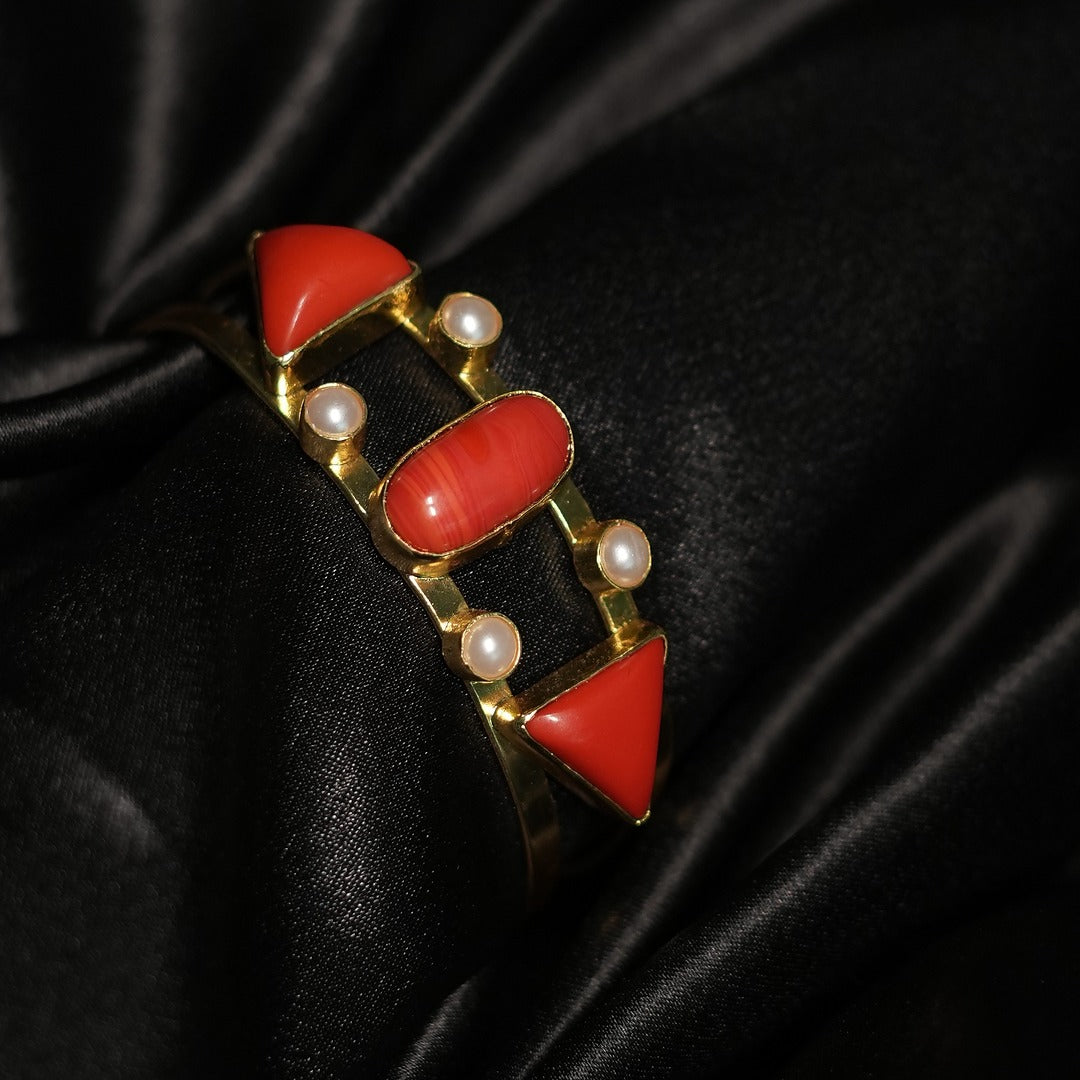 DOUBLE CORAL WITH 4 PEARL DOUBLE WIRE BRACELET