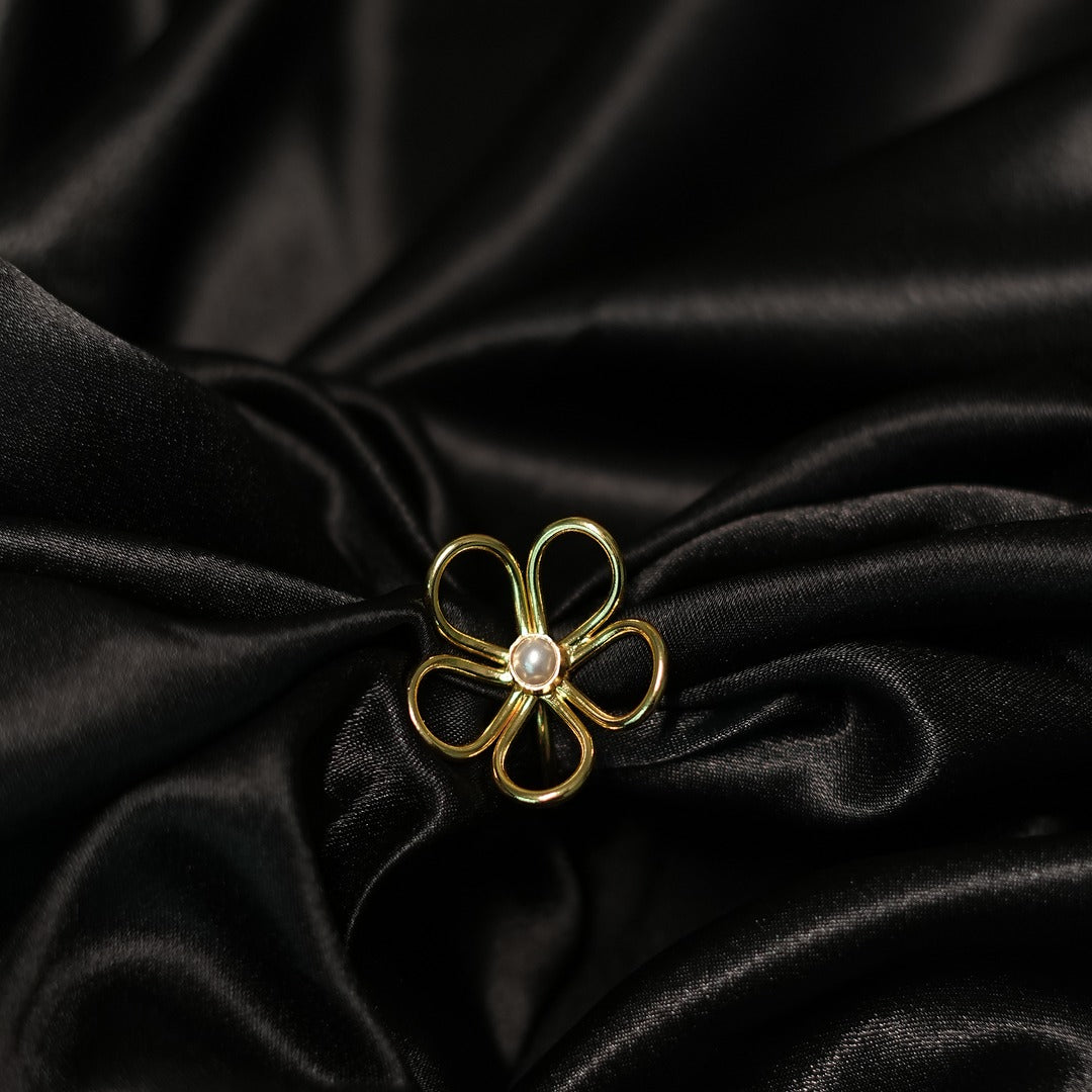 PLAIN FLOWER WITH S PEARL RING