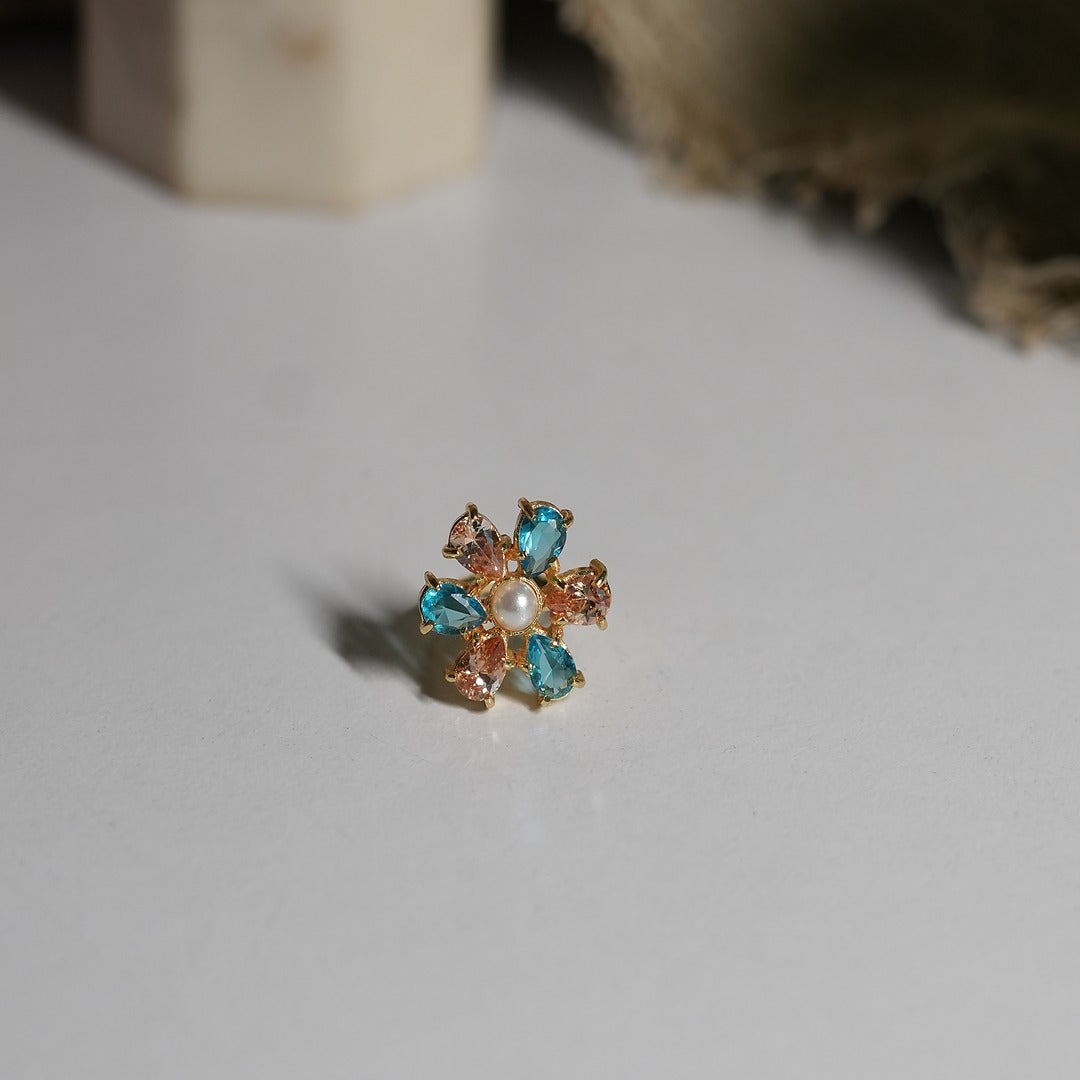 6 HG STONE WITH 5 PEARL CLAW TYPE RINGS