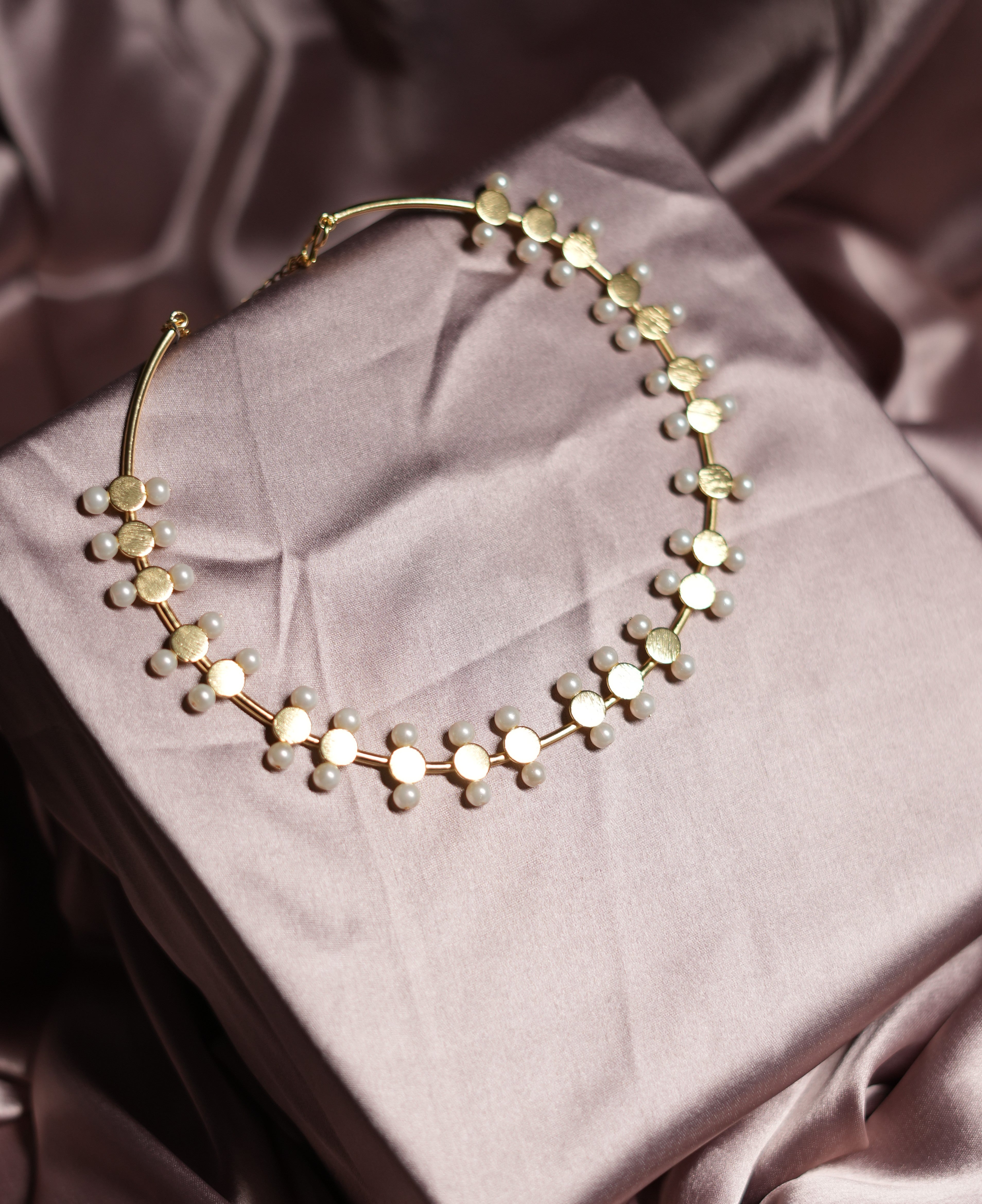 2 SIDED PEARL CHOKER