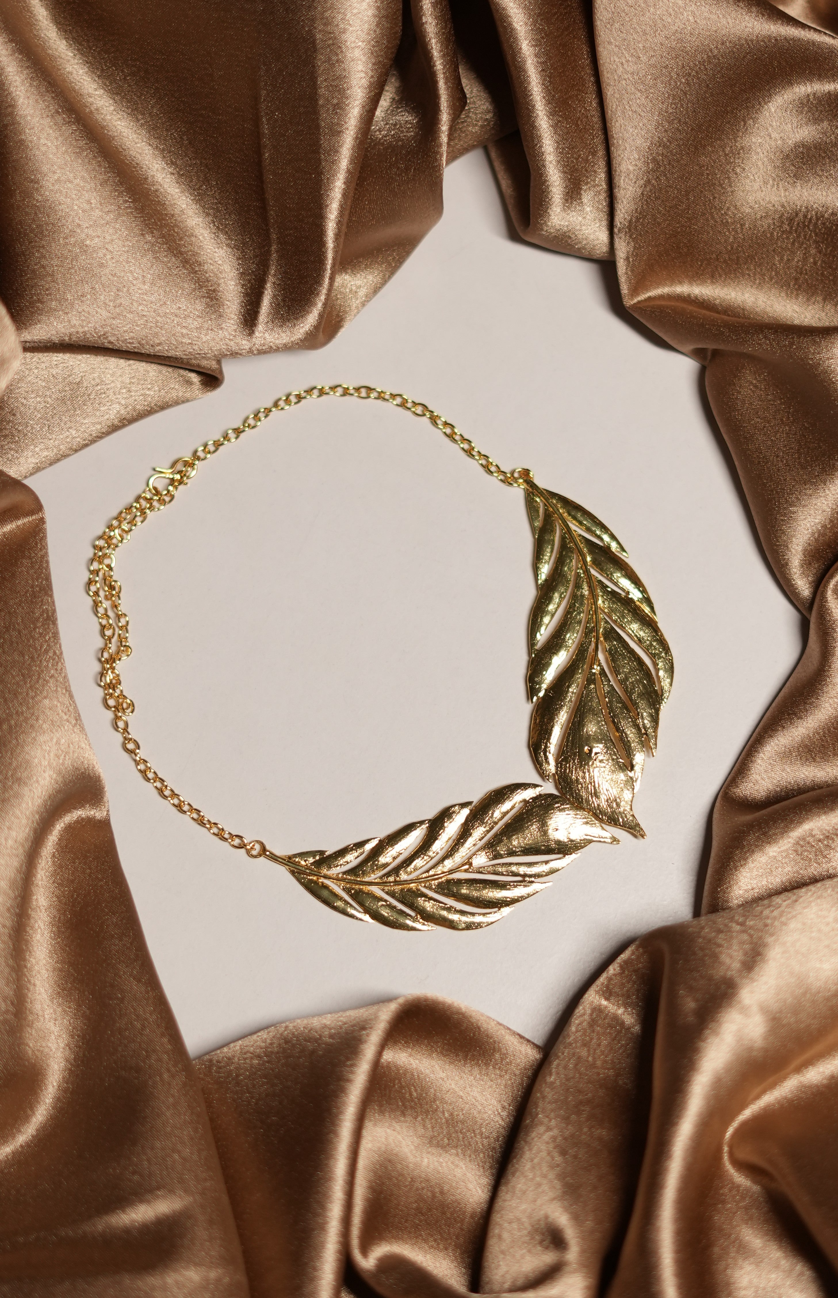 DOUBLE LEAF NECKLACE