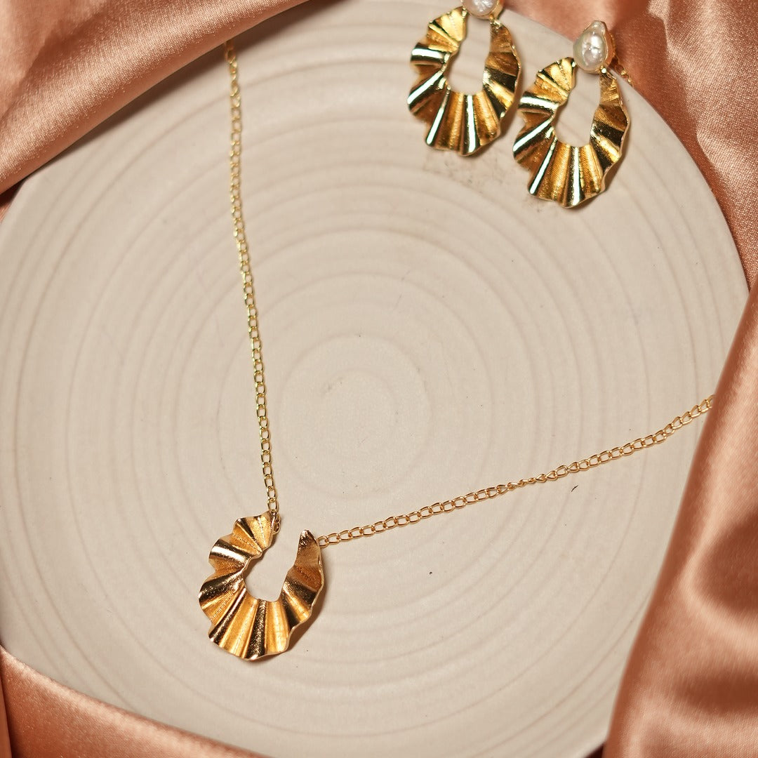 ZIG ZAG PEARL NECKLACE